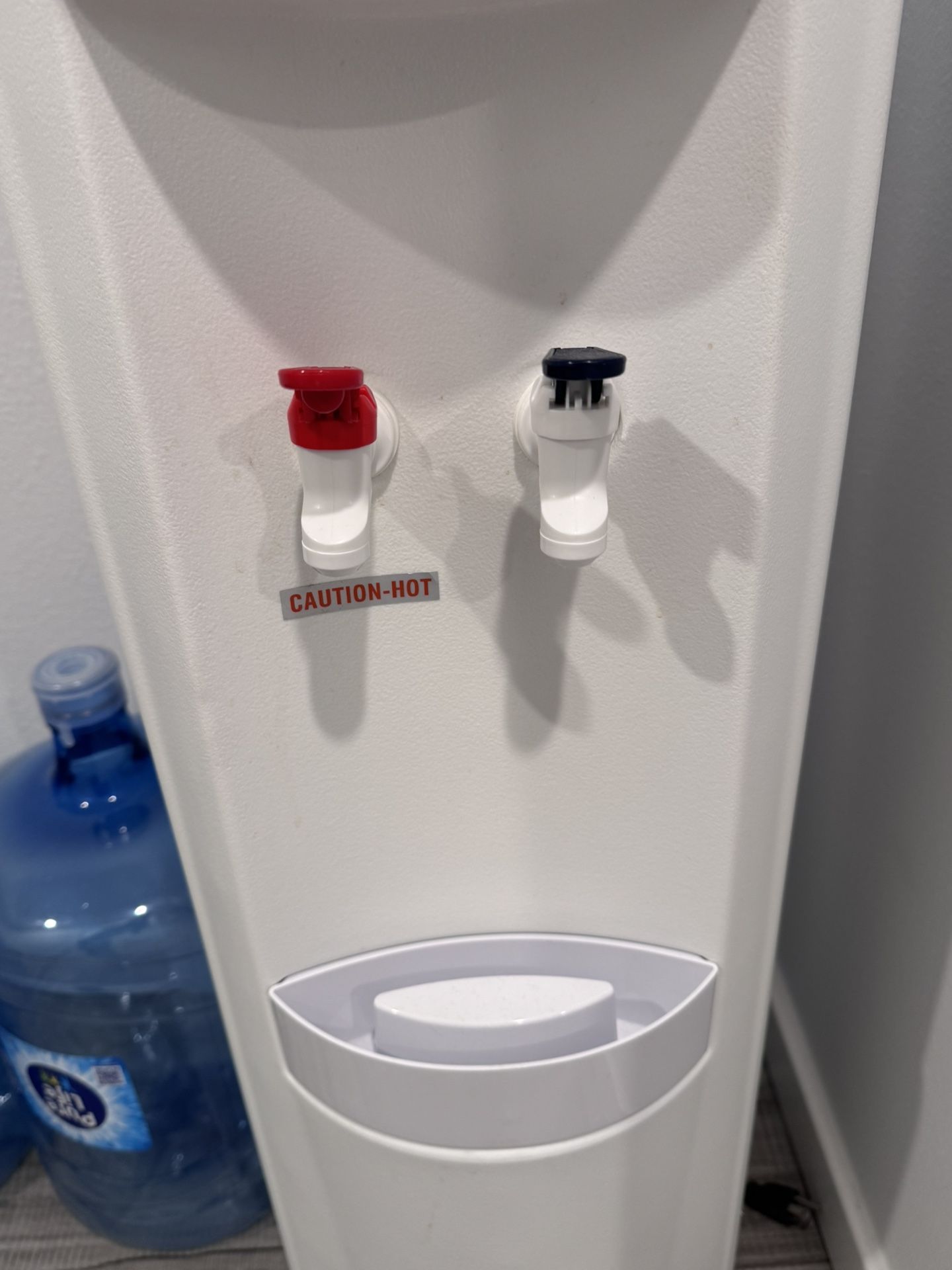 Nestle Hot&Cold Water Top Loading Dispenser, 5 Gallons