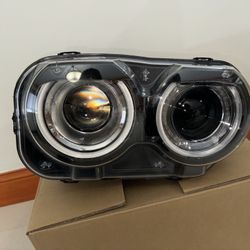 2015+ Dodge Challenger Headlights Oem
