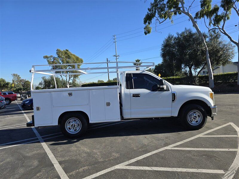 2017 Ford F-250 Super Duty XL UTILITY 6.2L GAS,ONLY 83K MILES!