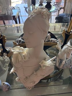 Lladro fair Lady