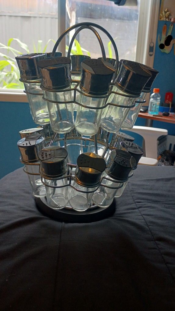 Rotating Spice Holder