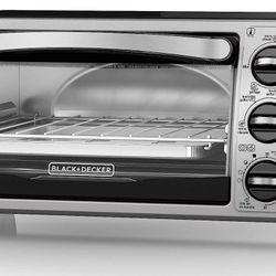 BLACK+DECKER 4-Slice Toaster Oven (TO1313SBD)