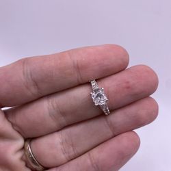 Diamond Engagement Ring (1.01 C.t) Natural!