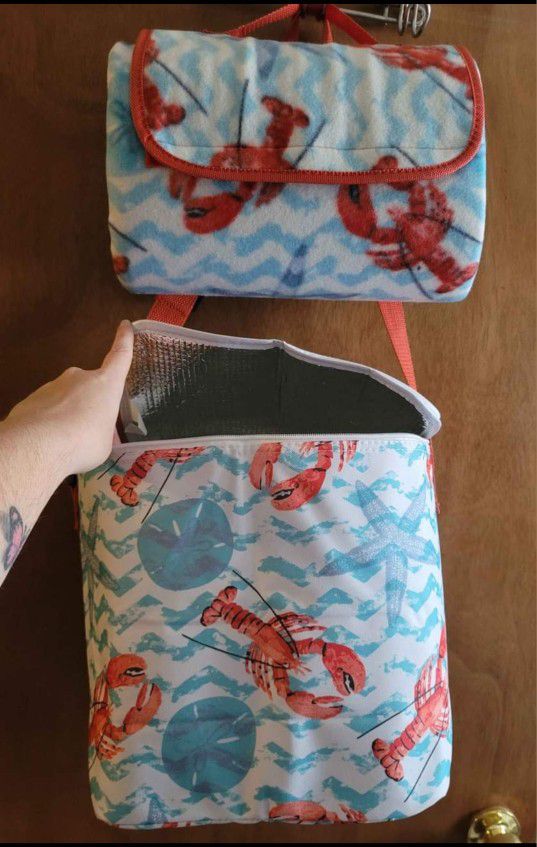 Lobster Design Cooler Bag And Matching Plastic Bottom Lined Beach Blanket New