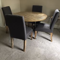 Table Chairs 