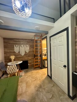 1 bath, 2 bedroom | Utilities & Internet Included