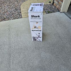 Shark Lift Away Vacuum Cleaner 