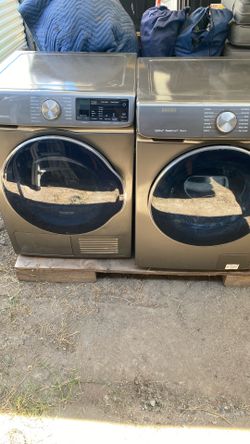Samsung Washer And Electric Dryer In Good Shape Dryer Needs The Condenser Coils Cleaned Apartment Size