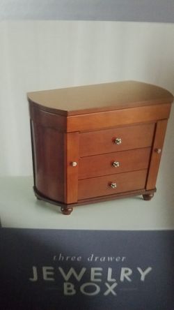 Jewelry box