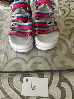 Women’s 6 Nike Icon Sandals