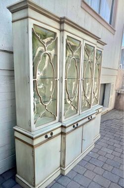 Gorgeous High End Vintage Karges Bubble Glass Lighted Breakfront Two Piece China Cabinet