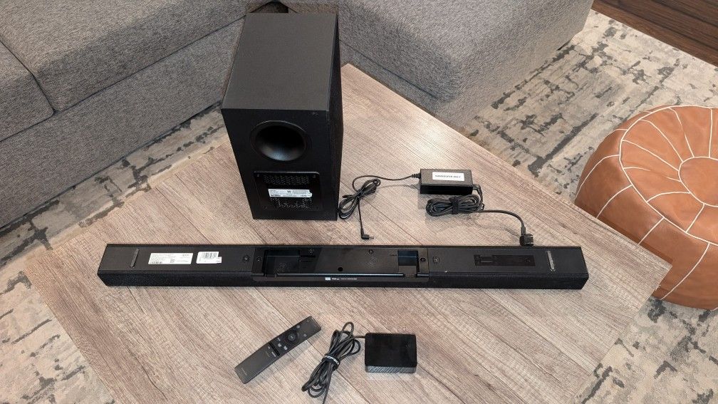 Samsung Soundbar HW-MM36 is a 2.1 channel soundbar wireless subwoofer 150W