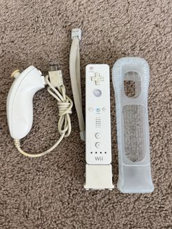 Nintendo Wii Remote & Nunchuck