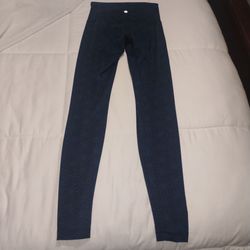 Lululemon  sports Leggings size 4