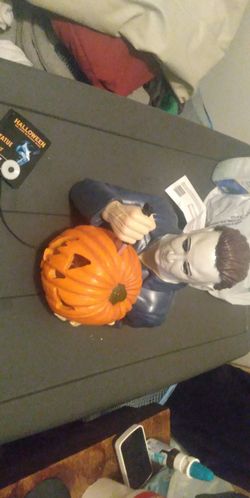 Michael Myers Halloween LED Light Statue From Spirit And Halloween Wooden Knife From Spirit
