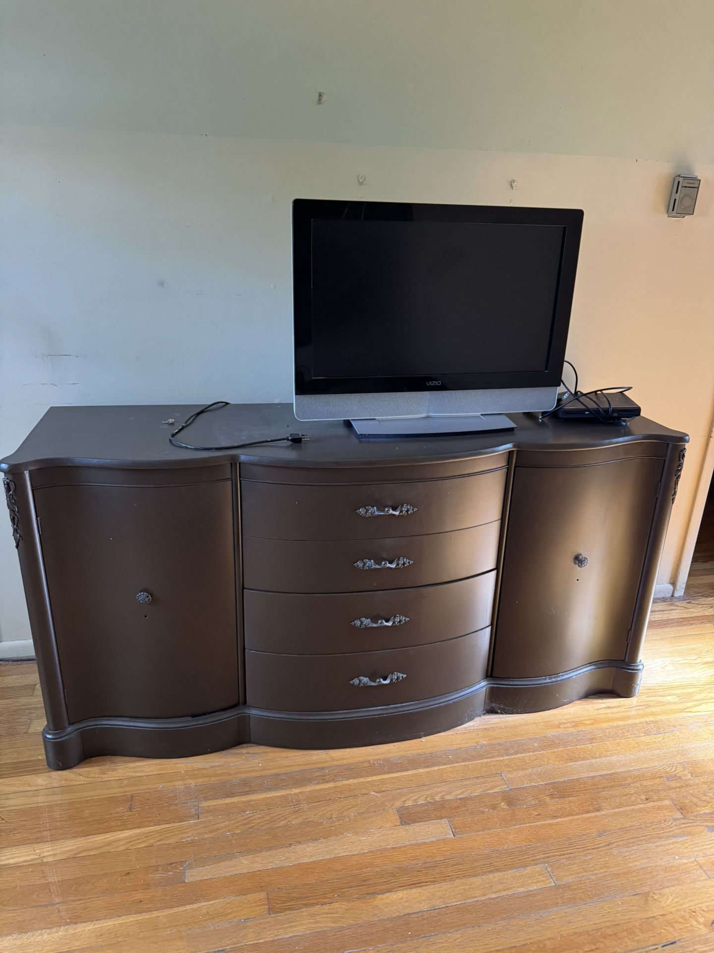 Bedroom Set Mahogany