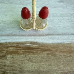 Small Diamond Style Salt And Pepper Shakers