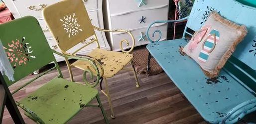 SUPER CUTE PATIO AT PICKY PINCHERS BEACH 503 76TH AVE ST PETE BEACH OPEN 12-6PM FREE DELIVERY