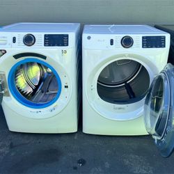 Washer And Dryer Set Gas. White GE. Is Open Box 