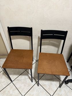 2 kitchen chairs
