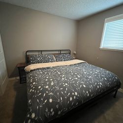 California King Bed W/mattress&Frame 