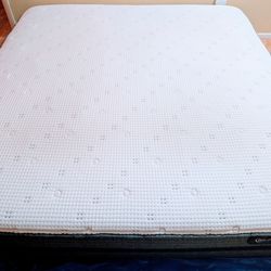 Serta K,ing ma,ttress 14 inch, hybrid, iseries, medium firm.