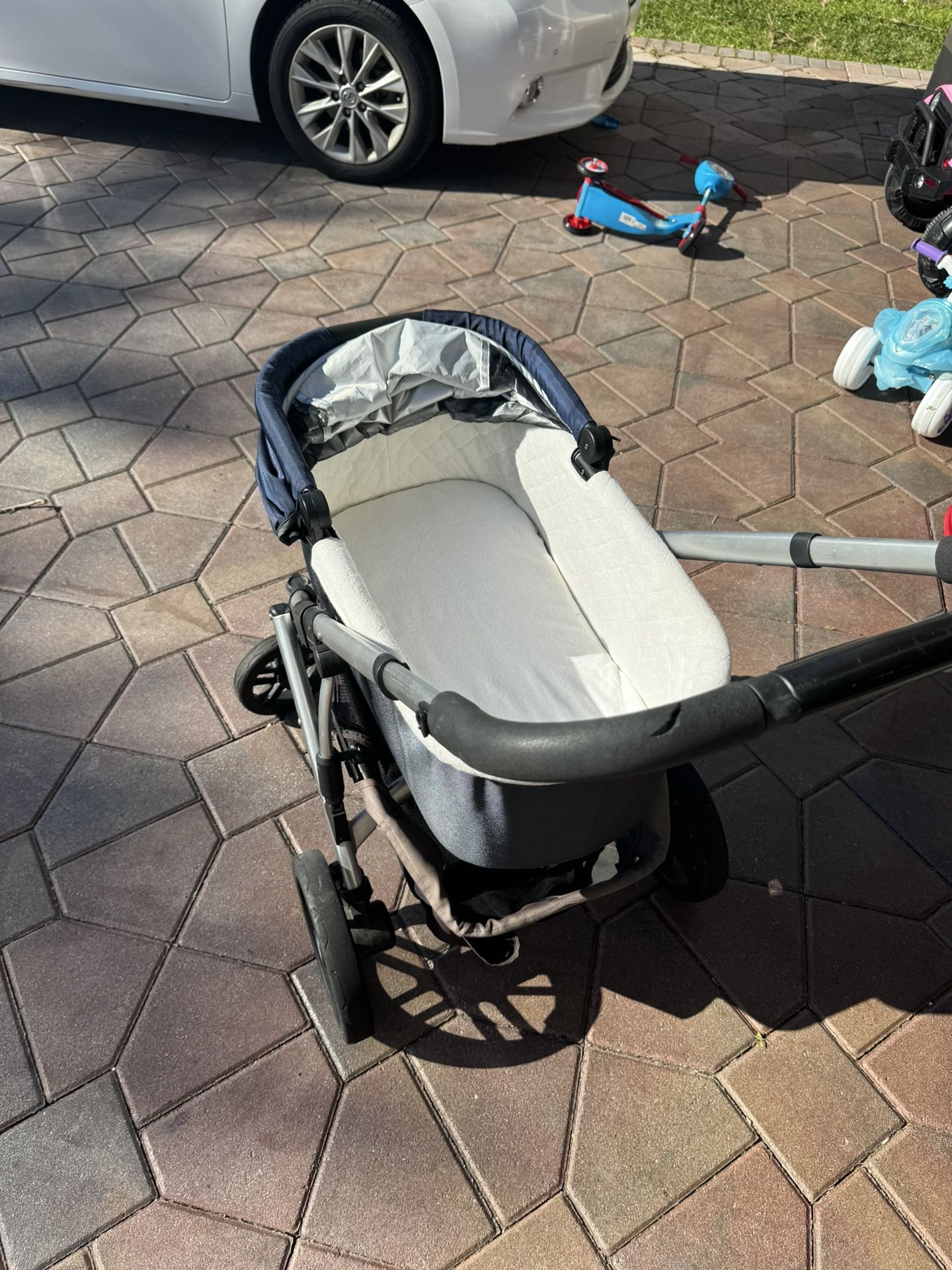 Uppababy Vista Stroller/Bassinet