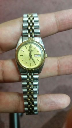 Ladies seiko watch