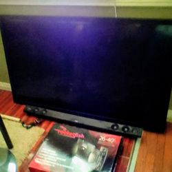 65INCH Qled SMART TV & 1 LG SOUND BAR &  1 NEW IN BOX WALL  MOUNT BRACKET FOR TV  