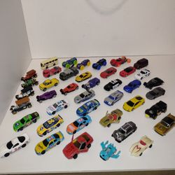 Assorted Die-cast Vehicle Collection 