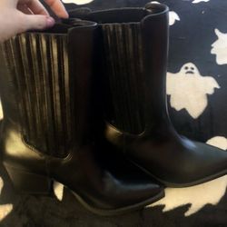 Forever 21 Boots with heels Size 7 Brand New 