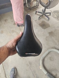 Vitesse Racing Bike Seat