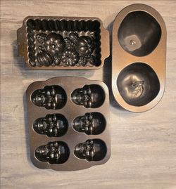 Nordic Ware 3-Piece Specialty Baking Mold Collection