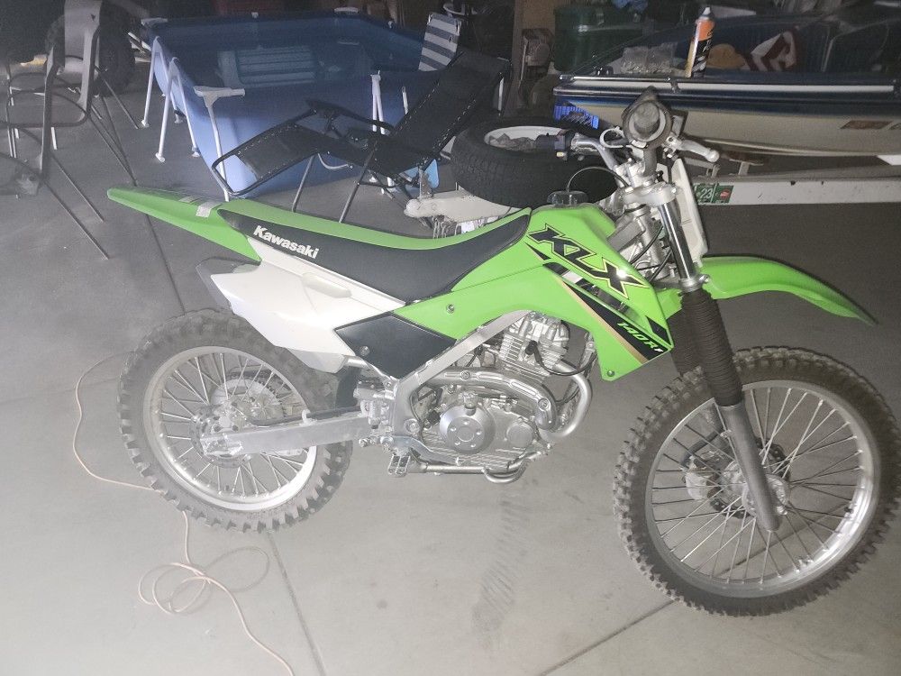 2022 Kawasaki 140RF