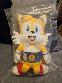 Tails large plush