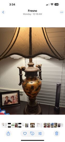 2 Matching Lamps