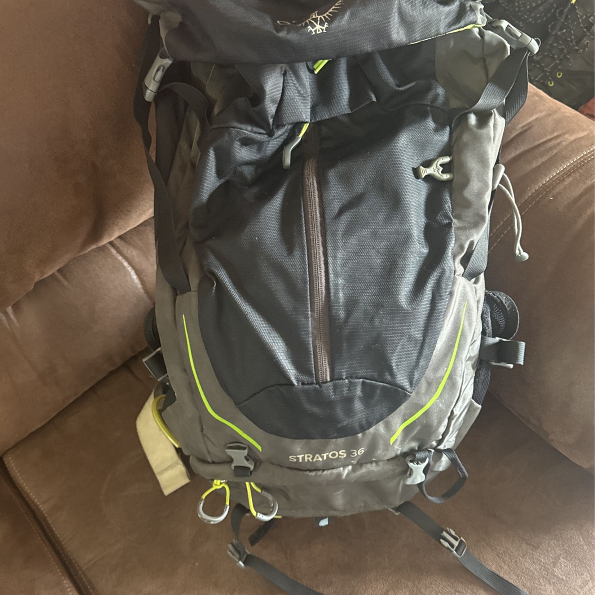 Osprey Stratos 36M-L Men's Hiking Backpack, Grey Green S/M