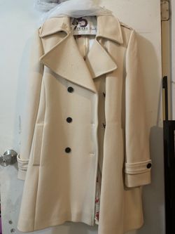 Buttercream Winter Coat With Red Roses Via Spiga