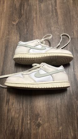 Nike Dunk Low Girls Size 3