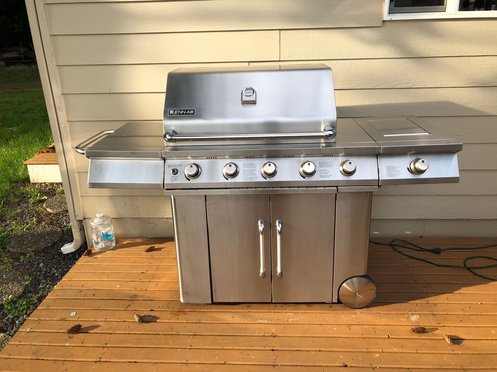 JENN—AIR stainless steel gas grill