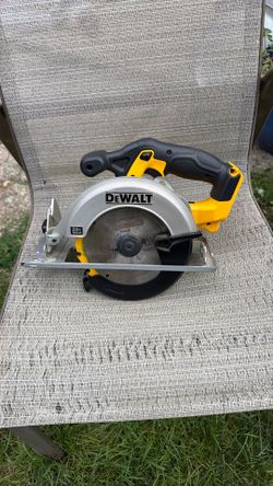 Dewalt 20V 6 1/2 Cordless Circular Saw