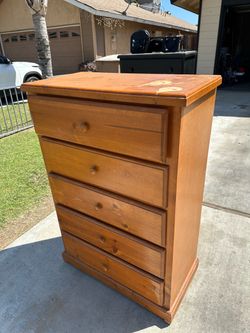 Dresser