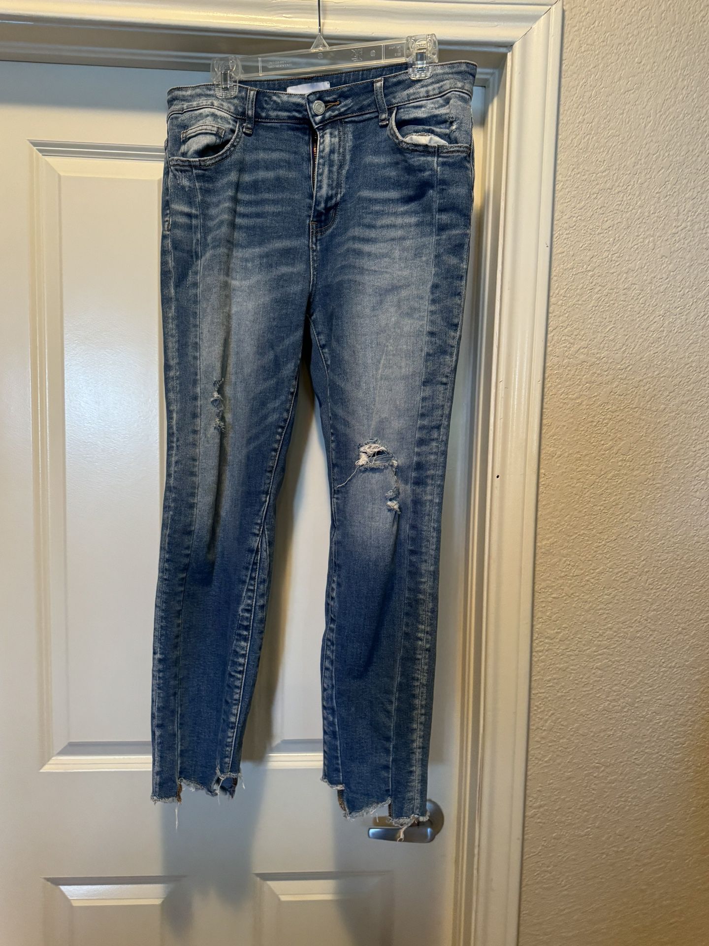 Distressed Jeans Women’s Size 30