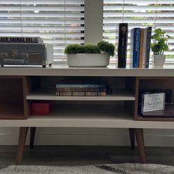 Beautiful Modern White Wooden TV Stand / Decor Table