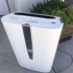 Sharp Air Purifier Model KC-860U