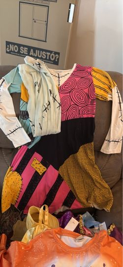 Sally costume size 10/12 10$
