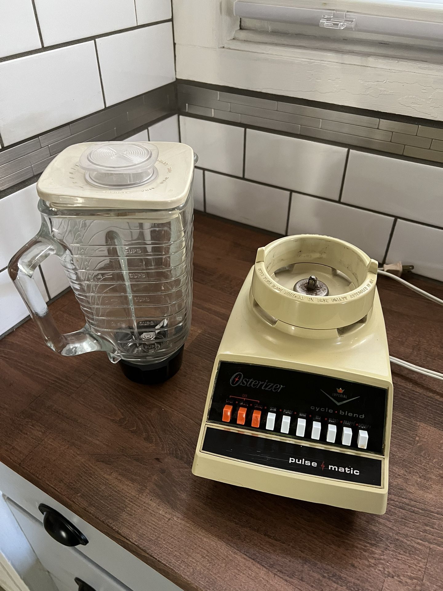 Osterizer 10 Speed Vintage Blender - Works Great! for Sale in Los