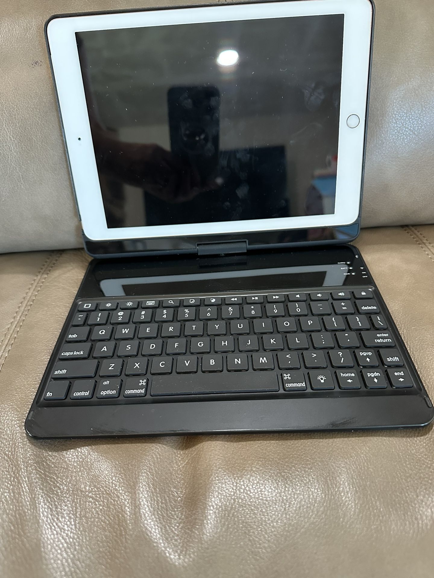 Apple iPad 6th Gen.