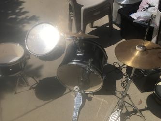 Drums set
