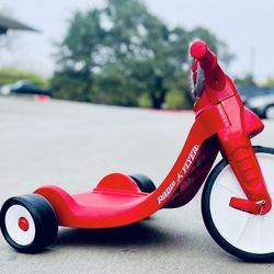 Radio Flyer Lights & Sounds Racer Red Toddler Ride On Toy for Kids Ages 2-5 Fun Fast Riding W Lights & Sounds for Endless Play for Children up to 50⬇️